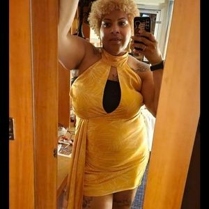 Yellow dress from Fashion to Figure size 1
